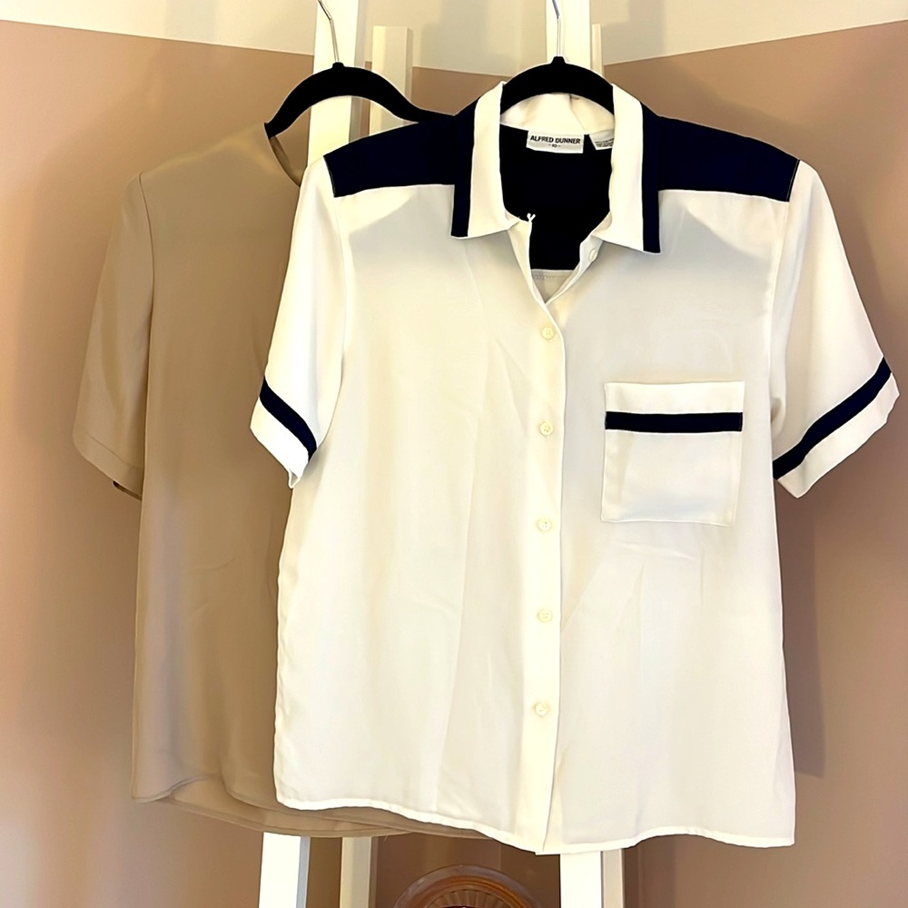 Vintage lot of 2 tops